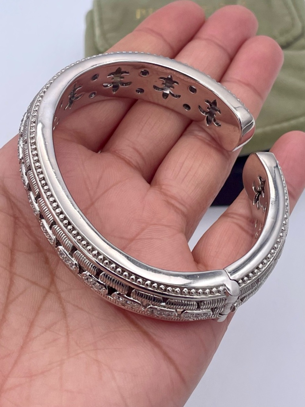 Judith Ripka Sterling Silver 925 CZ Pave Hinged Cuff Bracelet Wide Heavy71.7g - Picture 4 of 13